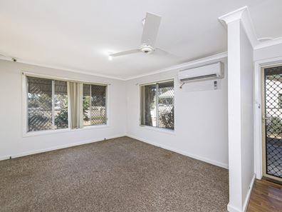 14 Padbury Street, Moora WA 6510