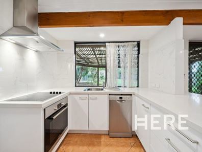 6 Tarndale Way, South Lake WA 6164