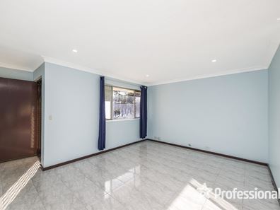 22 Pannell Way, Girrawheen WA 6064