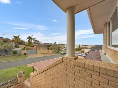 4A Puritan Close, Ocean Reef WA 6027