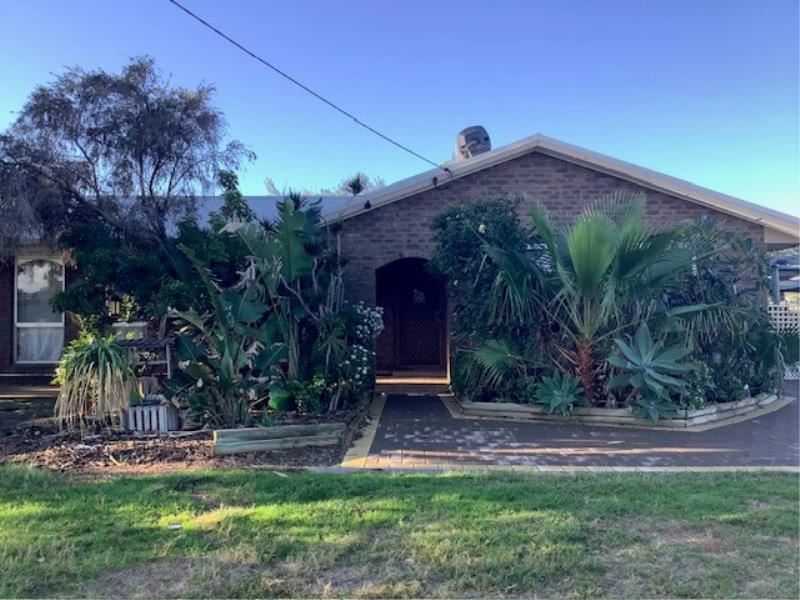 2 Nerelle Street, Waggrakine WA 6530