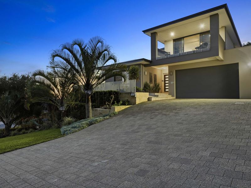 17A Courageous Place, Ocean Reef WA 6027