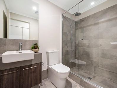 8/14 Roebuck Street, Innaloo WA 6018