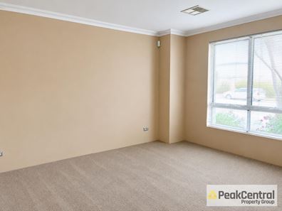 15/27 Barfield Road, Hammond Park WA 6164