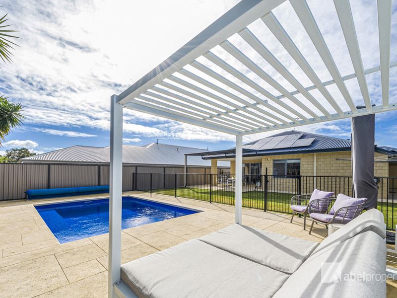 39 Tranquility Crescent, Aveley