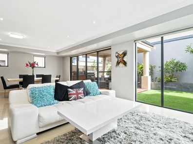 13 Byron St, Leederville WA 6007