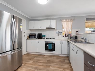 31 Paddington Drive, Hannans WA 6430