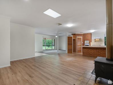 112 Astley Street, Gosnells WA 6110