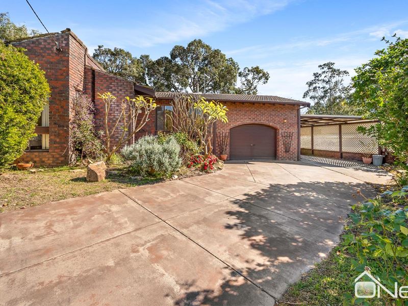 24 Amethyst Crescent, Mount Richon WA 6112