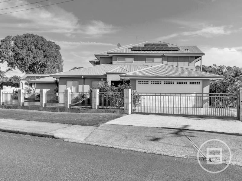 42 Leighton Road East, Halls Head WA 6210