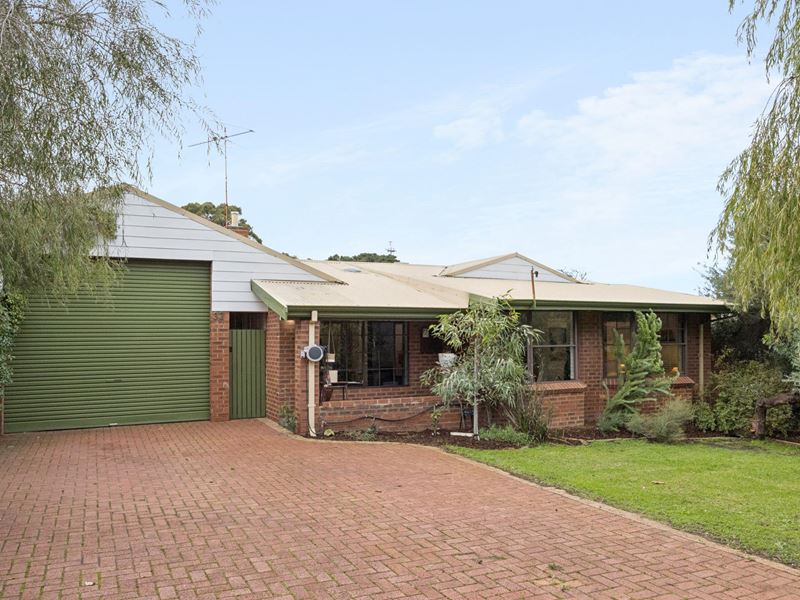 32 Redmond Road, Hamilton Hill