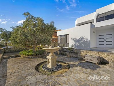 22 Huxley Place, Spearwood WA 6163