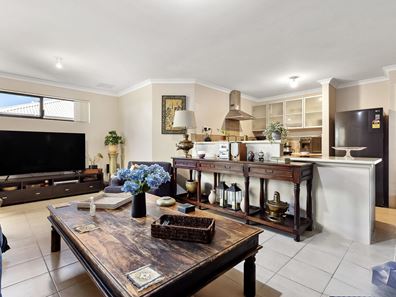 8/18 Irrawaddy Drive, Greenfields WA 6210