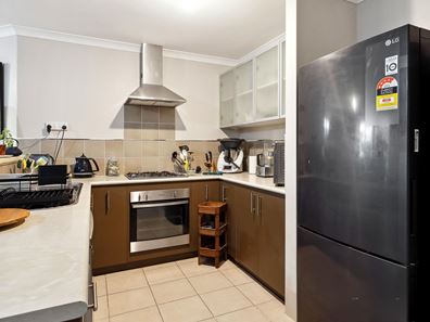 8/18 Irrawaddy Drive, Greenfields WA 6210