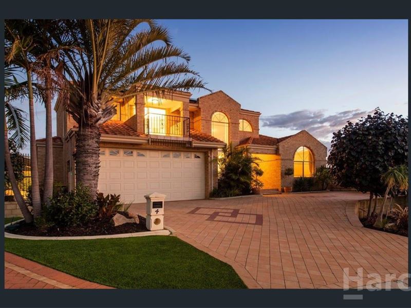4 Bomaria Mews, Halls Head WA 6210