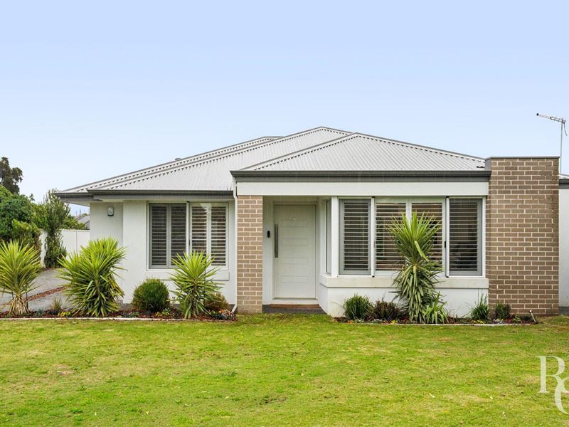 26A Loris Way, Kardinya WA 6163