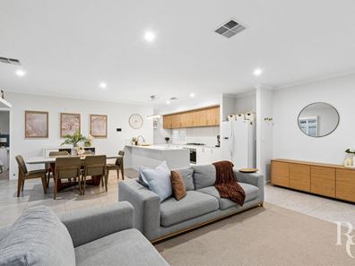 26A Loris Way, Kardinya WA 6163