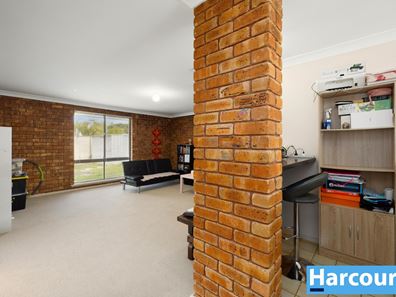 18 Fagence Way, Thornlie WA 6108