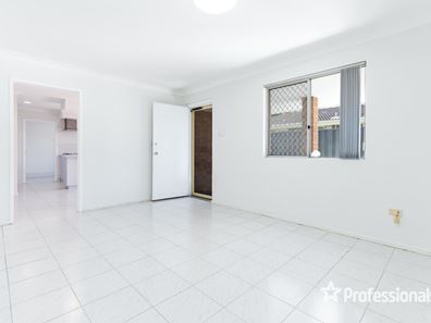 19 Girrawheen Avenue, Girrawheen WA 6064