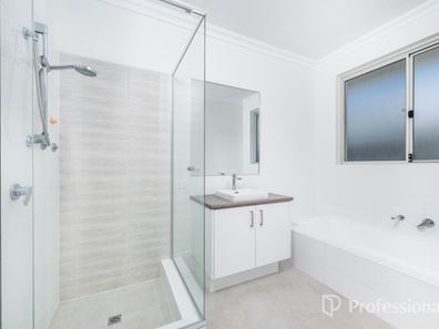 7 Serene Way, Yanchep WA 6035