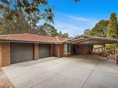 98 Amethyst Crescent, Mount Richon WA 6112