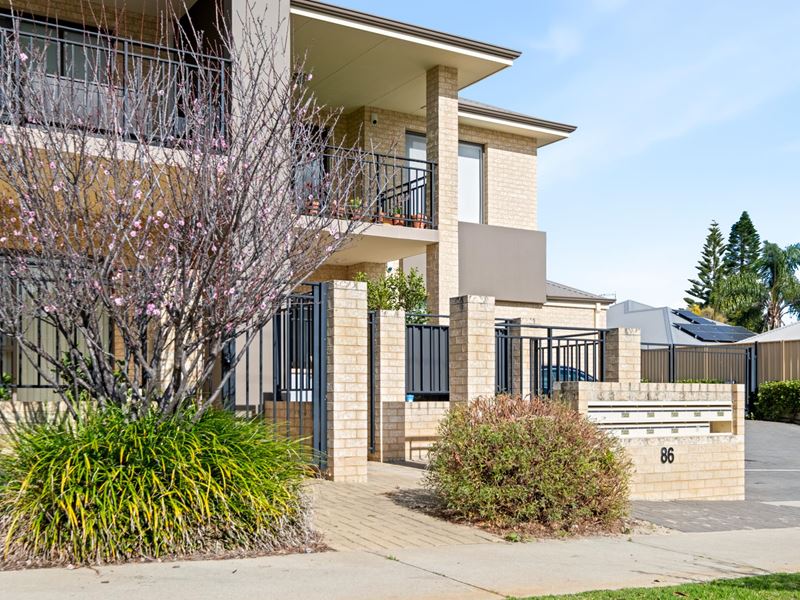 4/86 Moreing Street, Redcliffe WA 6104