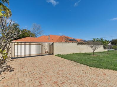148 River View Avenue, South Guildford WA 6055