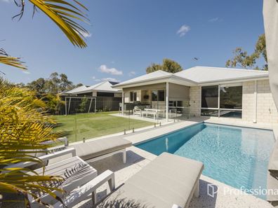 63 Winston Crescent, Viveash WA 6056