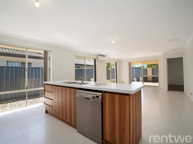 33 Roscoe Turn, Rockingham WA 6168