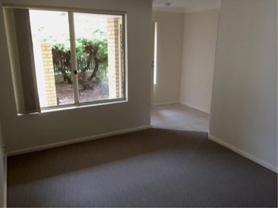 1/129 Roberts Street, Como WA 6152