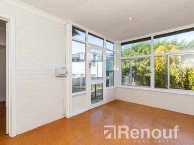 2 Landon Way, Mount Claremont WA 6010
