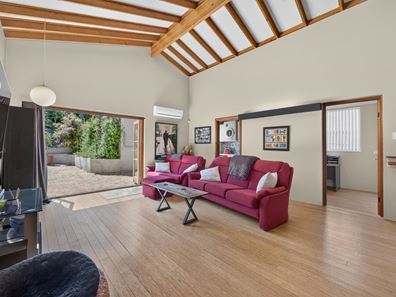 42 Ryrie Avenue, Como WA 6152
