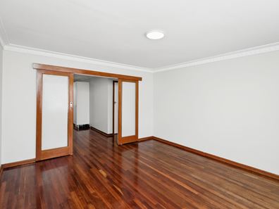 168A The Strand, Bedford WA 6052
