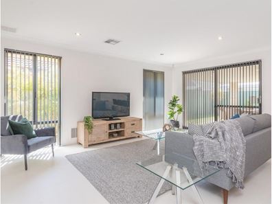 4 Ailette Elbow, Wattle Grove WA 6107