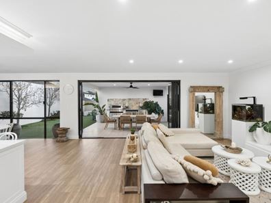 5 O'Mara Boulevard, Iluka WA 6028