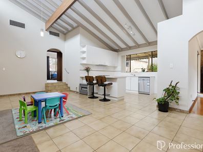 47 Portcullis Drive, Willetton WA 6155