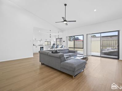 25A Chadwick Parade, Brookdale WA 6112