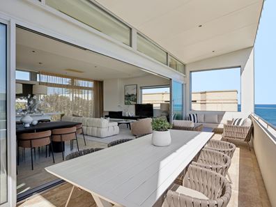 4 Mary Street, Watermans Bay WA 6020