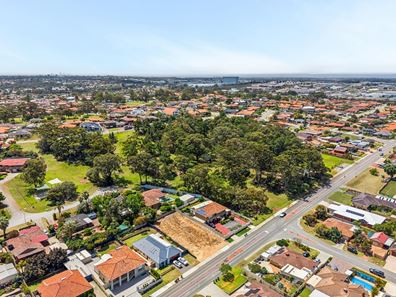 30 Barrington Street, Spearwood WA 6163