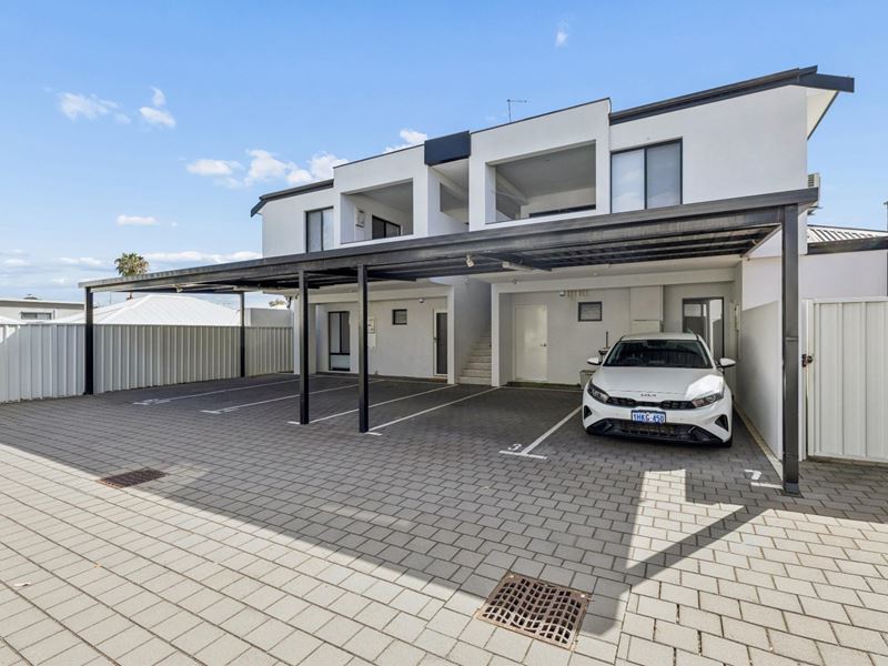 4/389 Daly Street, Cloverdale WA 6105