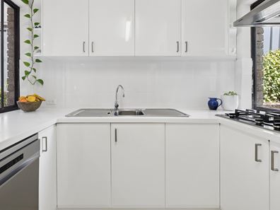 3/10 Bombard Street, Ardross WA 6153