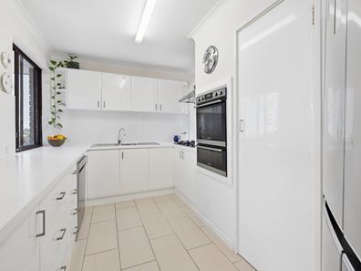 3/10 Bombard Street, Ardross WA 6153