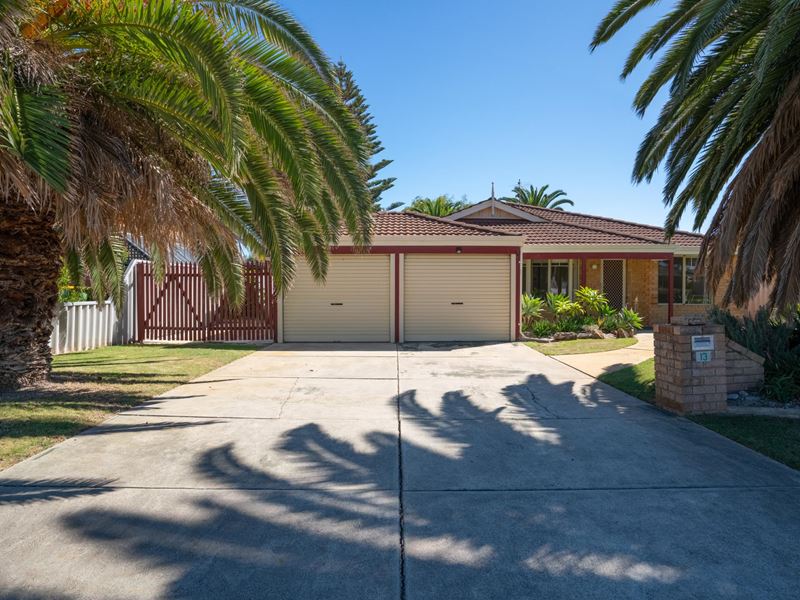 13 Parkland Drive, Warnbro WA 6169