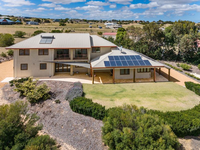 3 Redcliffe Concourse , White Peak WA 6532