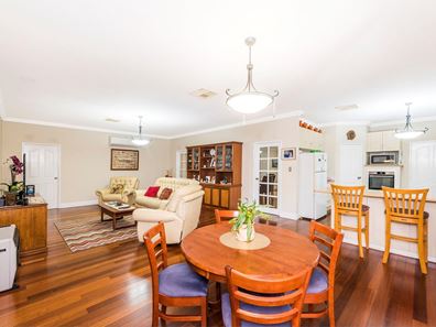 1 Brentwood Way, The Vines WA 6069