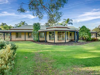 7 Fouracre Court, Stake Hill WA 6181