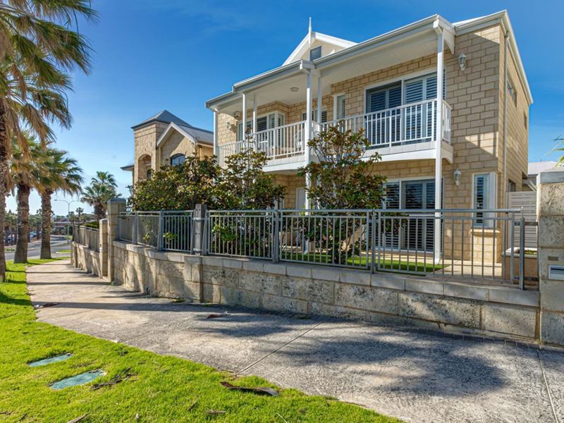 8 Ocean Falls Boulevard, Mindarie WA 6030