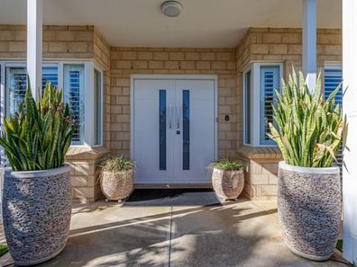 8 Ocean Falls Boulevard, Mindarie WA 6030