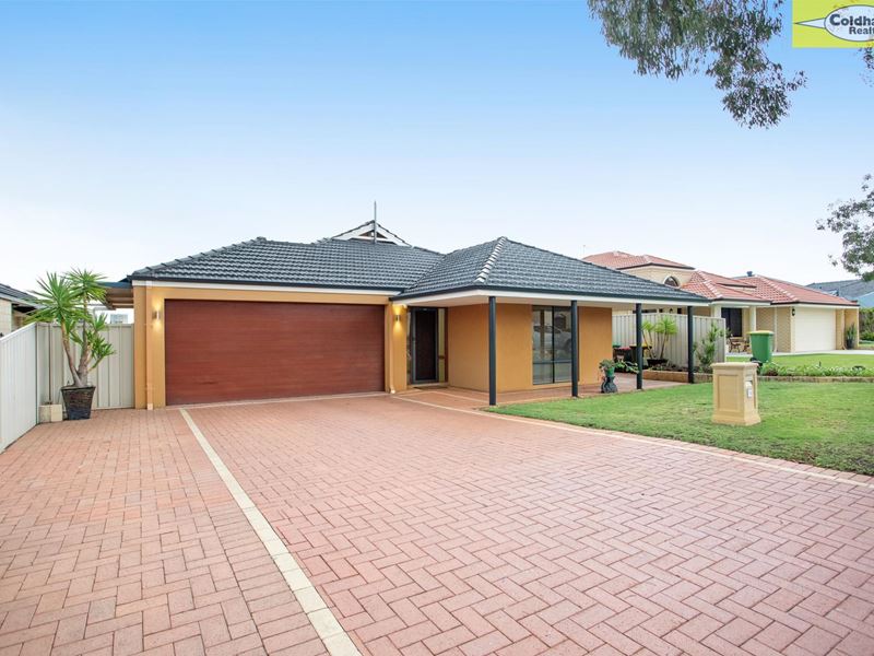 14 Royale Way, Bibra Lake WA 6163