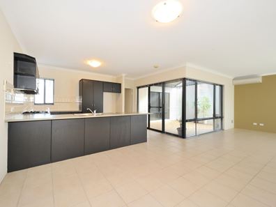 10/15 Creery Street, Dudley Park WA 6210